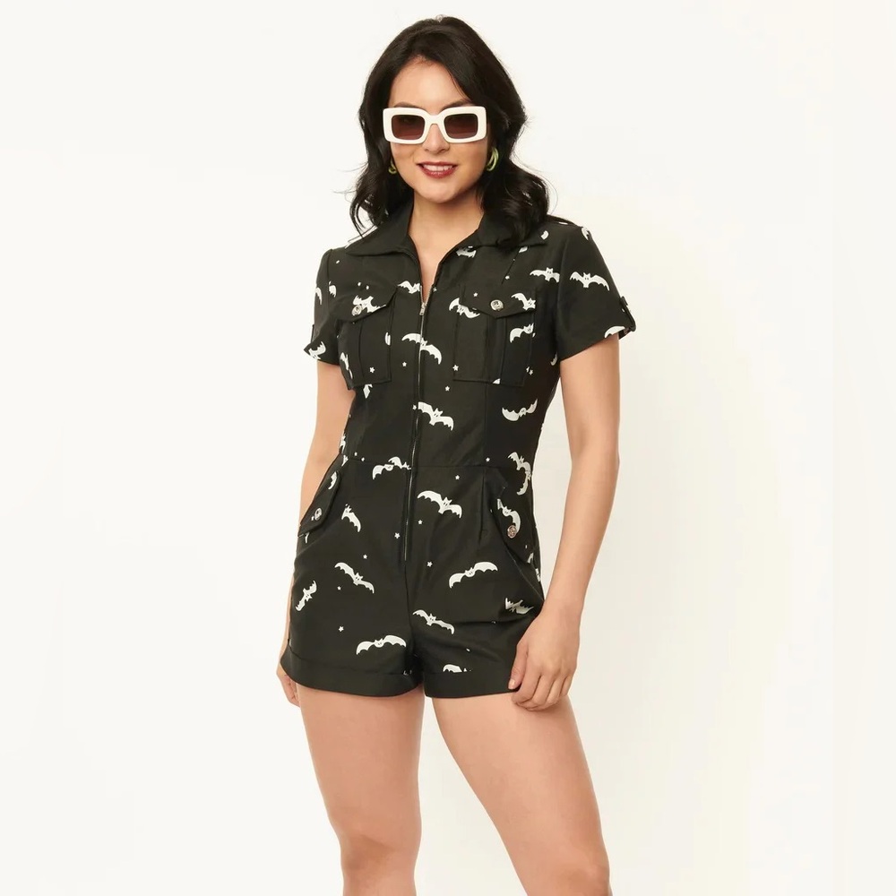 Unique Vintage Glow In The Dark Bat Print Halloween Romper